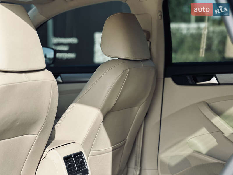 Седан Volkswagen Passat 2014 в Кременчуге