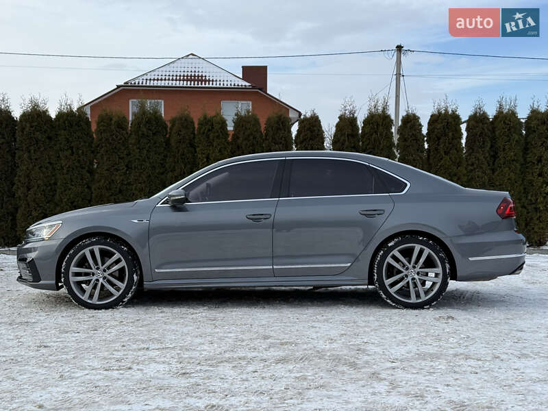 Седан Volkswagen Passat 2017 в Луцке