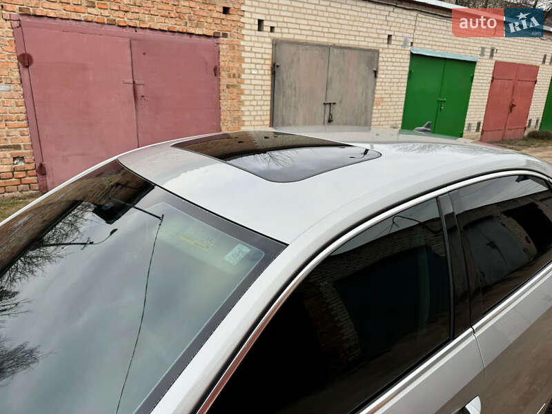 Седан Volkswagen Passat 2011 в Луцьку