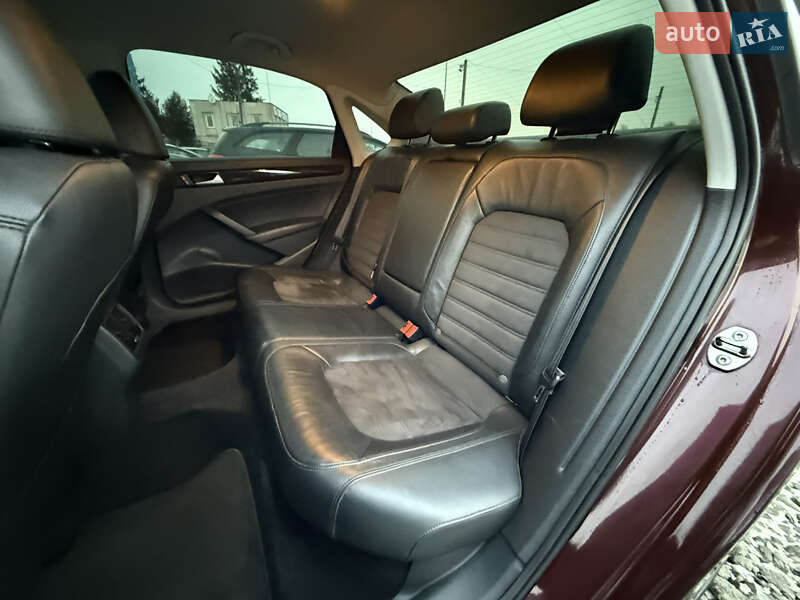 Седан Volkswagen Passat 2014 в Стрые