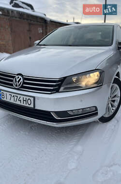 Седан Volkswagen Passat 2013 в Лубнах