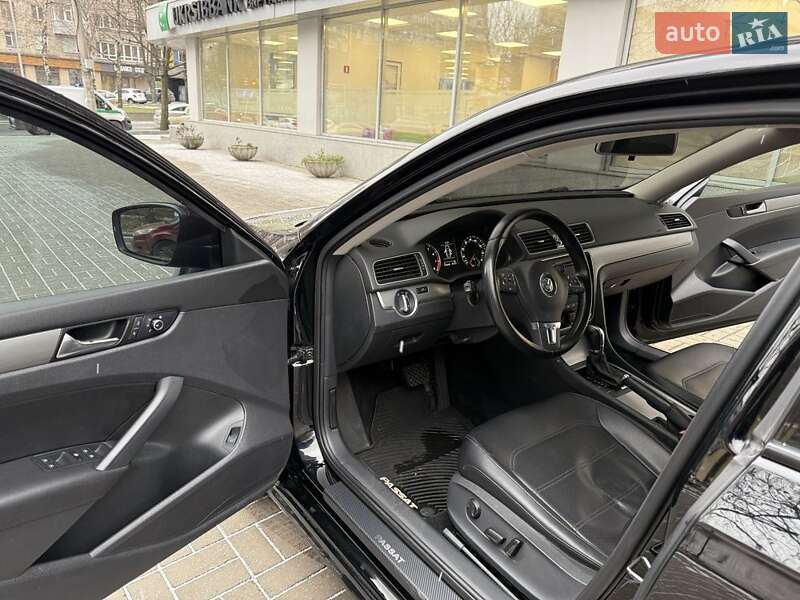 Седан Volkswagen Passat 2014 в Кривом Роге