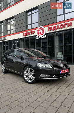Универсал Volkswagen Passat 2011 в Черновцах