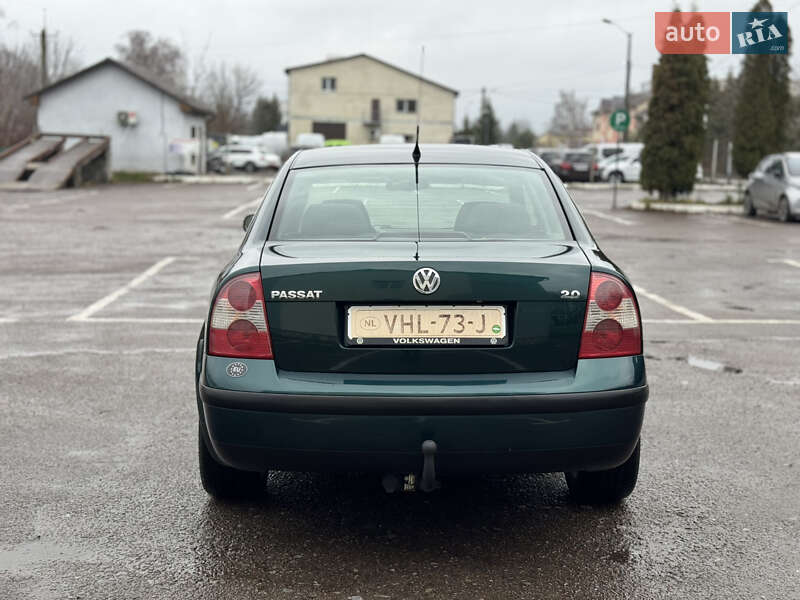 Седан Volkswagen Passat 2001 в Дубно