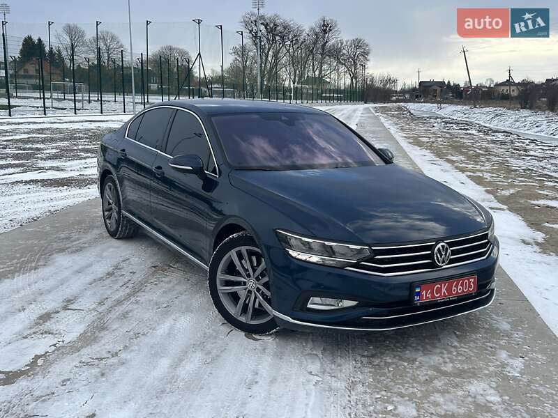 Седан Volkswagen Passat 2020 в Львові