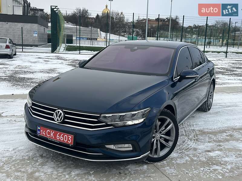 Седан Volkswagen Passat 2020 в Львові