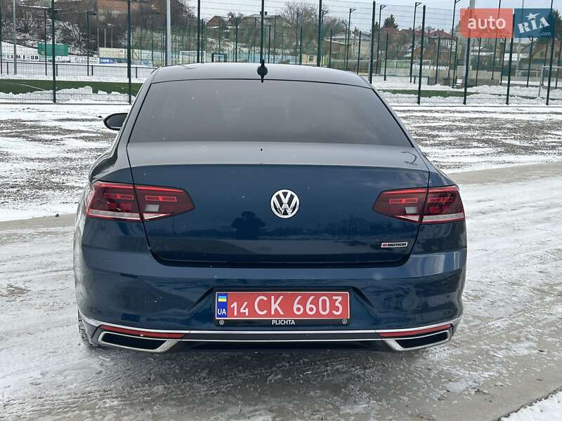 Седан Volkswagen Passat 2020 в Львові