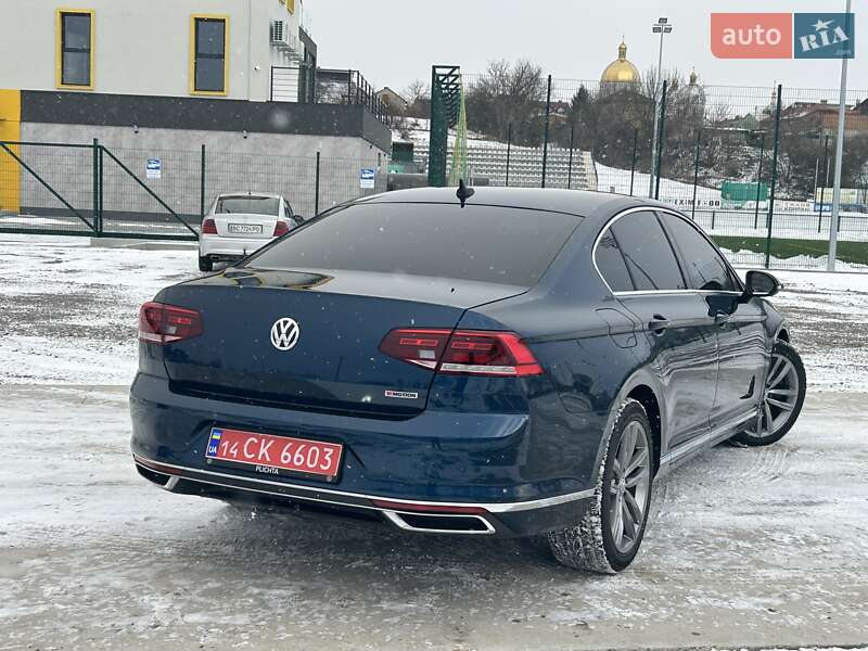 Седан Volkswagen Passat 2020 в Львові