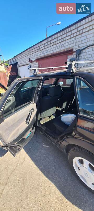Седан Volkswagen Passat 1993 в Запорожье