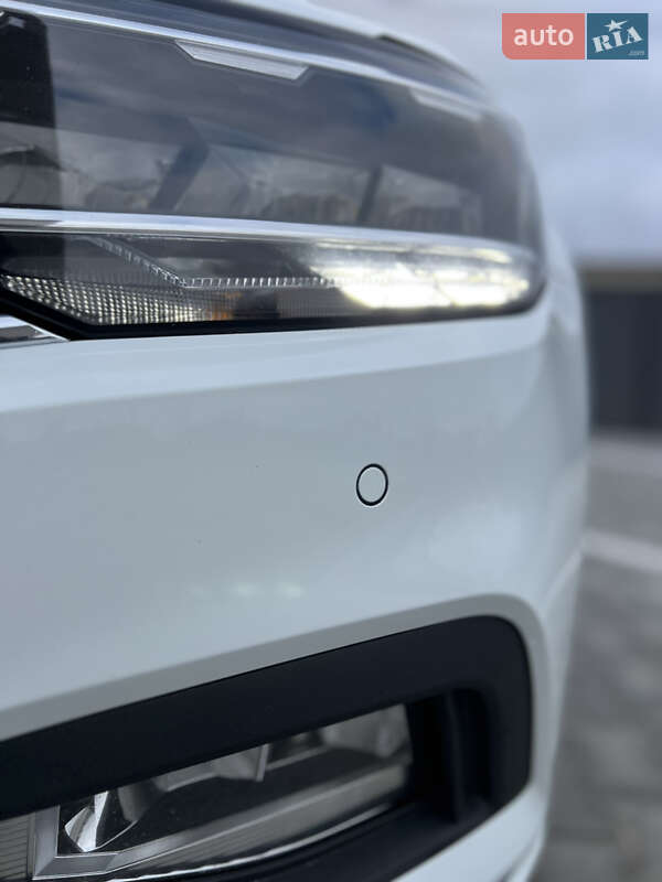 Универсал Volkswagen Passat 2021 в Дубно