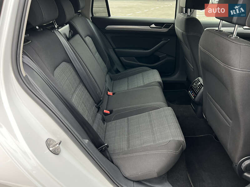 Универсал Volkswagen Passat 2021 в Дубно