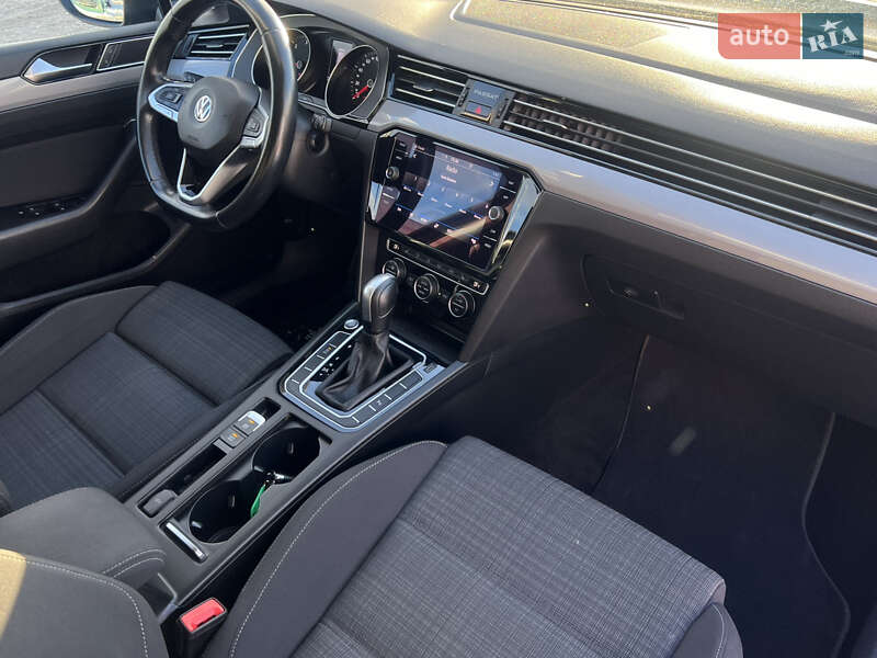 Універсал Volkswagen Passat 2019 в Лопатині