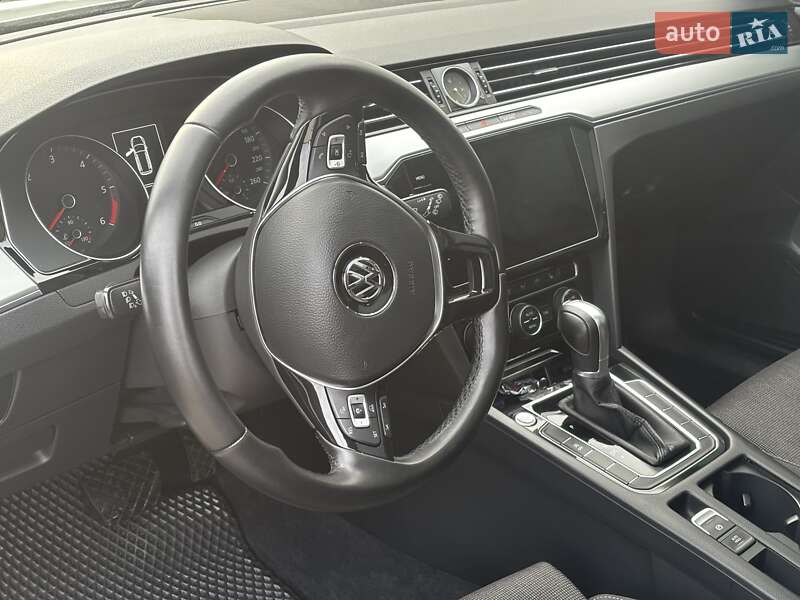 Универсал Volkswagen Passat 2017 в Виннице