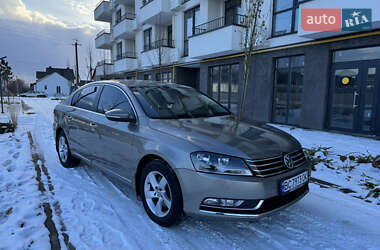 Седан Volkswagen Passat 2012 в Львові