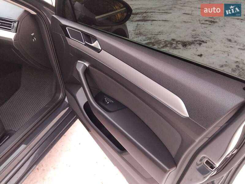 Універсал Volkswagen Passat 2016 в Дрогобичі фото 19 Універсал Volkswagen Passat 2016 в Дрогобичі