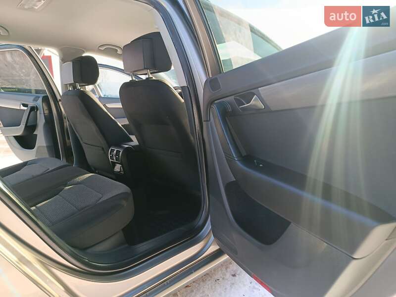 Универсал Volkswagen Passat 2012 в Полонном фото 10 Универсал Volkswagen Passat 2012 в Полонном