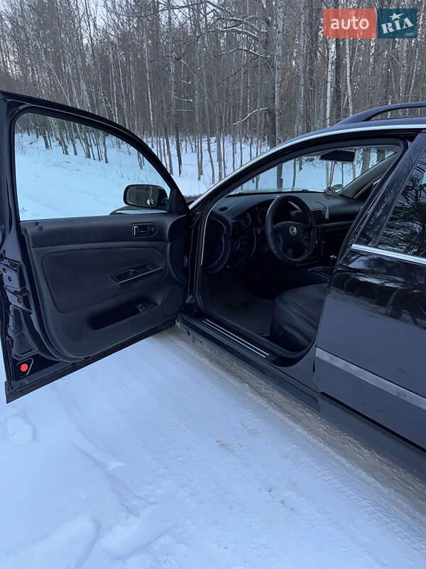 Універсал Volkswagen Passat 2002 в Радомишлі фото 12 Універсал Volkswagen Passat 2002 в Радомишлі