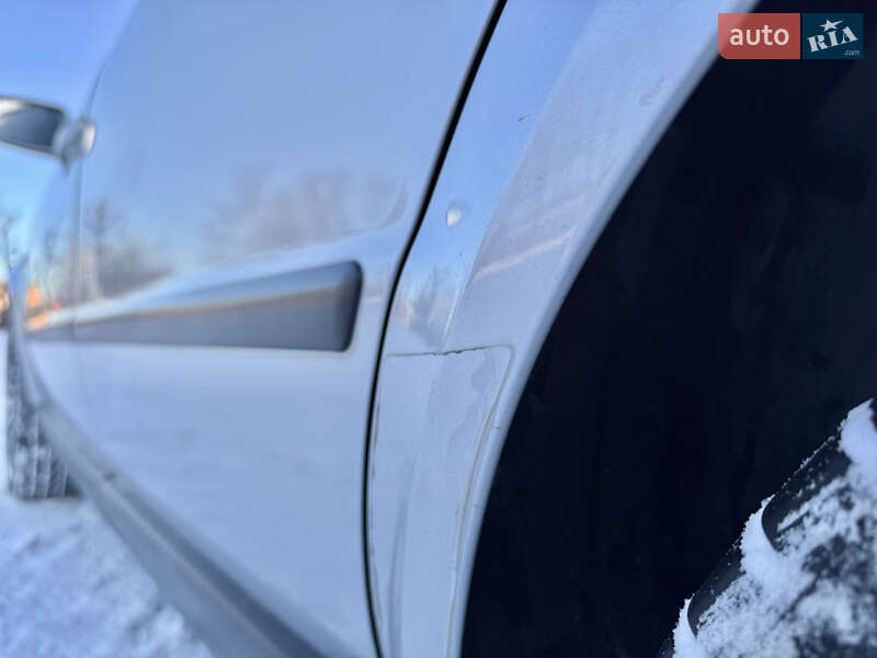 Універсал Volkswagen Passat 2003 в Тернополі