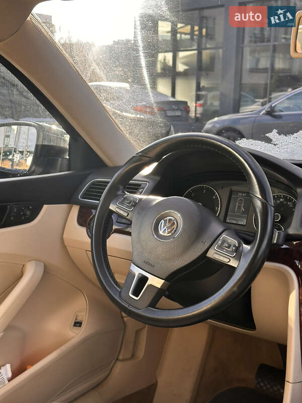 Седан Volkswagen Passat 2013 в Борисполе