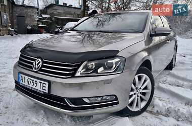Седан Volkswagen Passat 2012 в Днепре