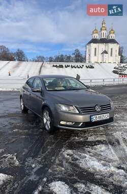 Седан Volkswagen Passat 2013 в Чернігові