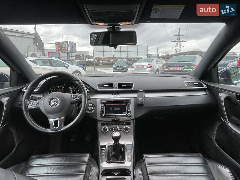 Универсал Volkswagen Passat 2013 в Мукачево