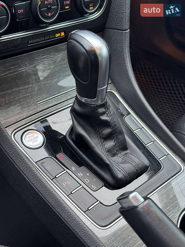 Седан Volkswagen Passat 2017 в Кривом Роге