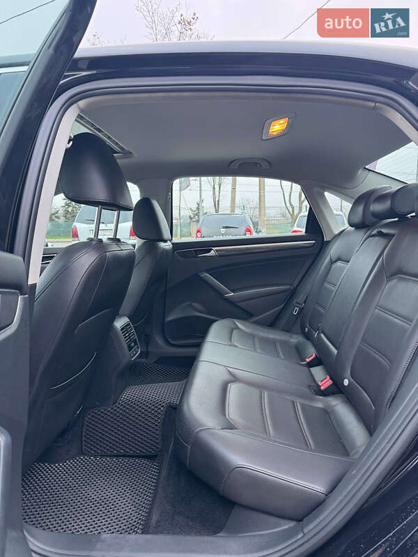 Седан Volkswagen Passat 2017 в Кривом Роге