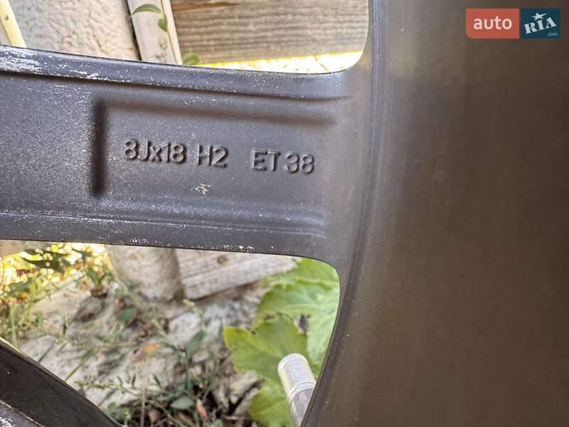 Седан Volkswagen Passat 2014 в Лозовой