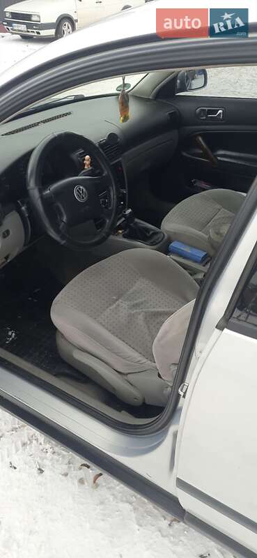 Седан Volkswagen Passat 1997 в Овруче