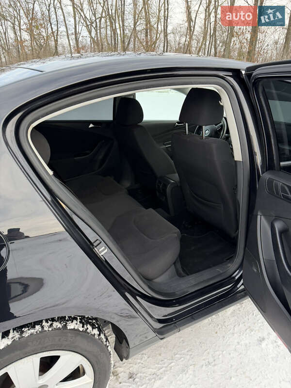 Седан Volkswagen Passat 2010 в Луцке фото 14 Седан Volkswagen Passat 2010 в Луцке