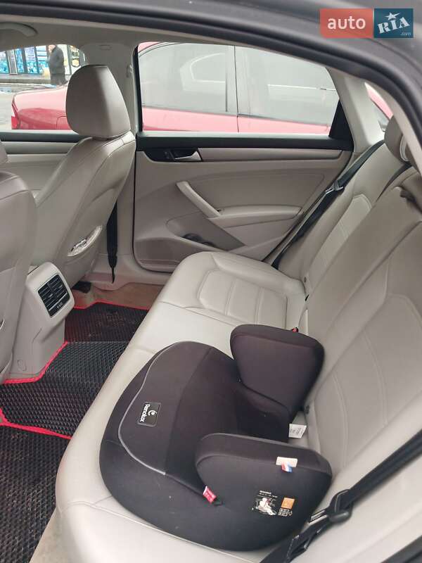 Седан Volkswagen Passat 2013 в Днепре фото 8 Седан Volkswagen Passat 2013 в Днепре