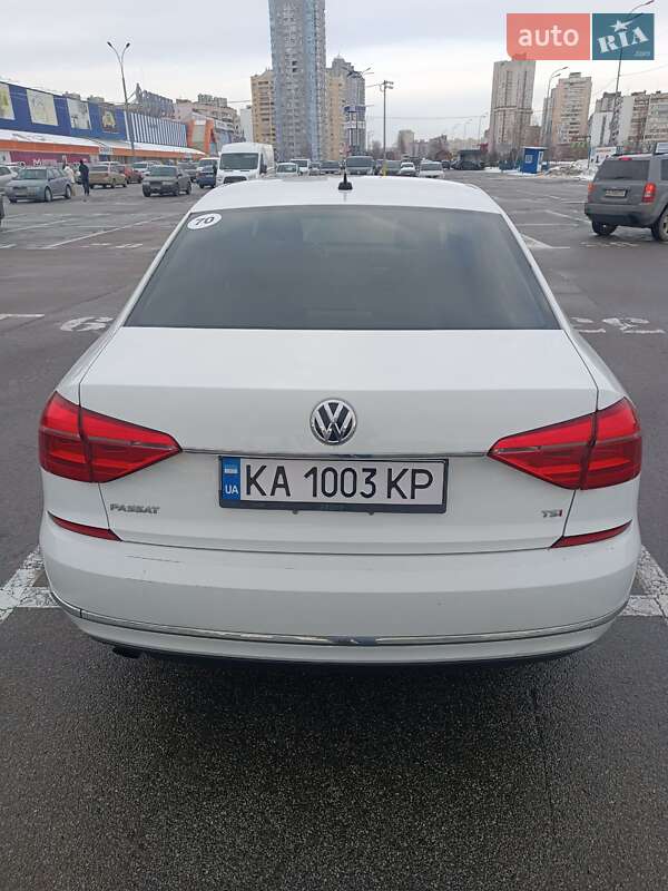 Седан Volkswagen Passat 2016 в Киеве
