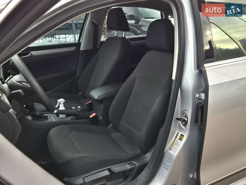 Седан Volkswagen Passat 2017 в Киеве фото 9 Седан Volkswagen Passat 2017 в Киеве