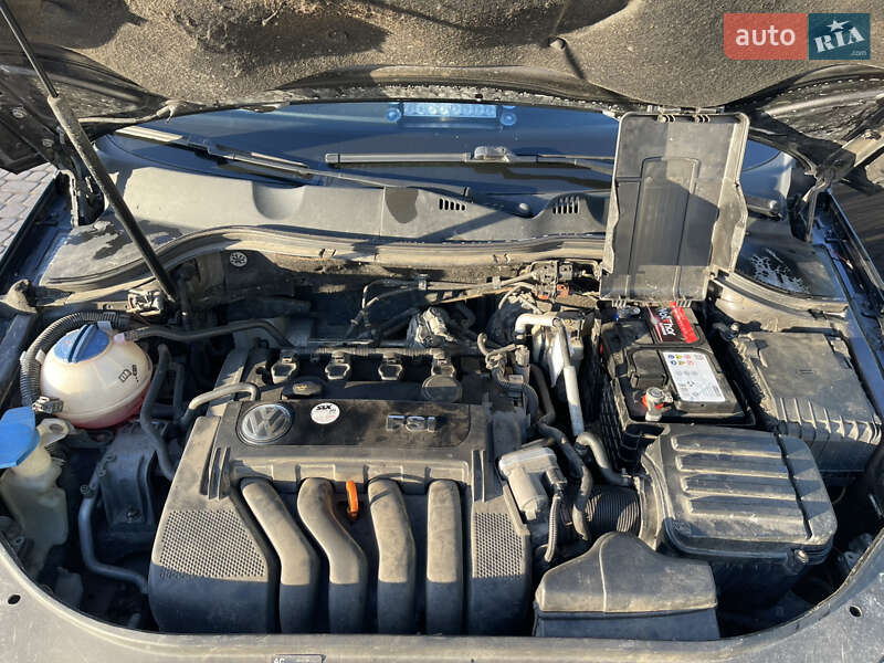 Седан Volkswagen Passat 2005 в Турійську