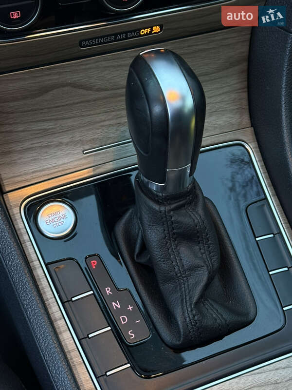 Седан Volkswagen Passat 2016 в Трускавці