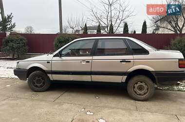 Седан Volkswagen Passat 1989 в Самборі