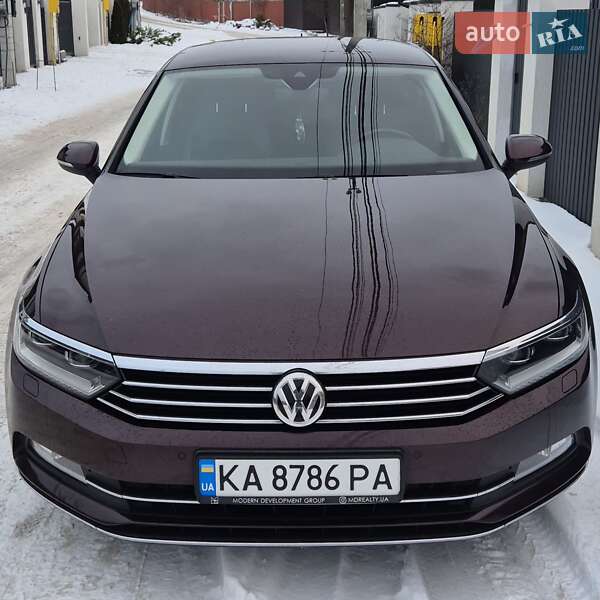Седан Volkswagen Passat 2015 в Киеве
