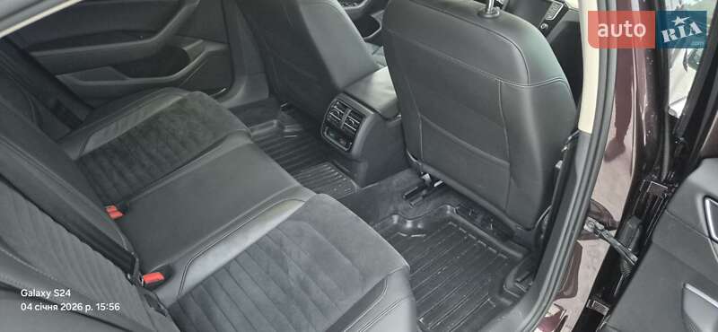 Седан Volkswagen Passat 2015 в Киеве