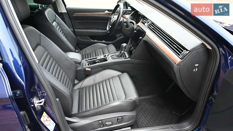 Седан Volkswagen Passat 2019 в Києві