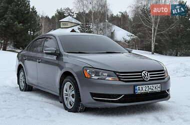 Седан Volkswagen Passat 2013 в Харкові