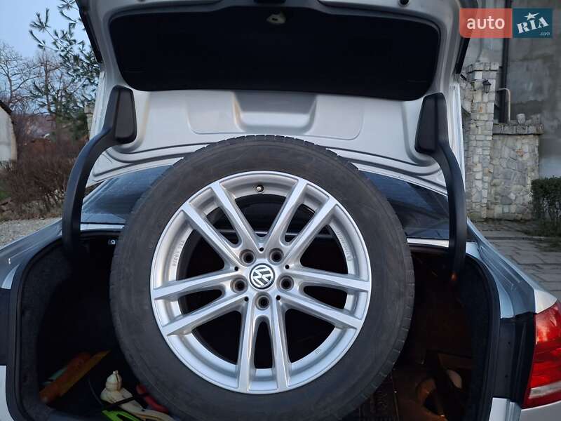 Седан Volkswagen Passat 2013 в Хмельницком фото 18 Седан Volkswagen Passat 2013 в Хмельницком