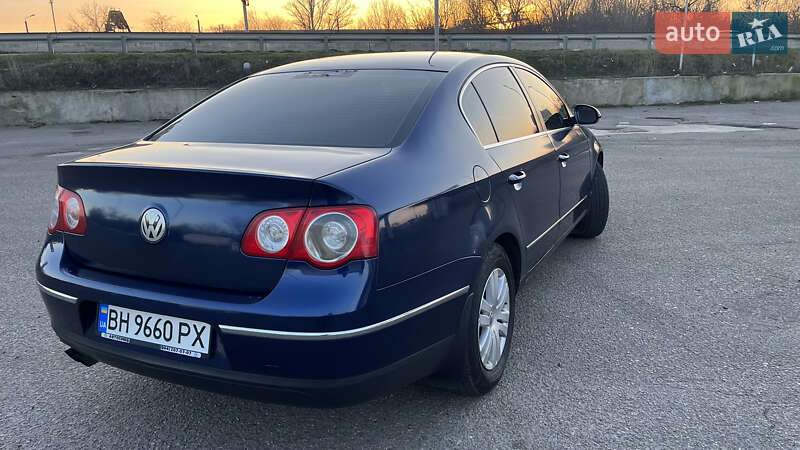 Седан Volkswagen Passat 2005 в Одессе