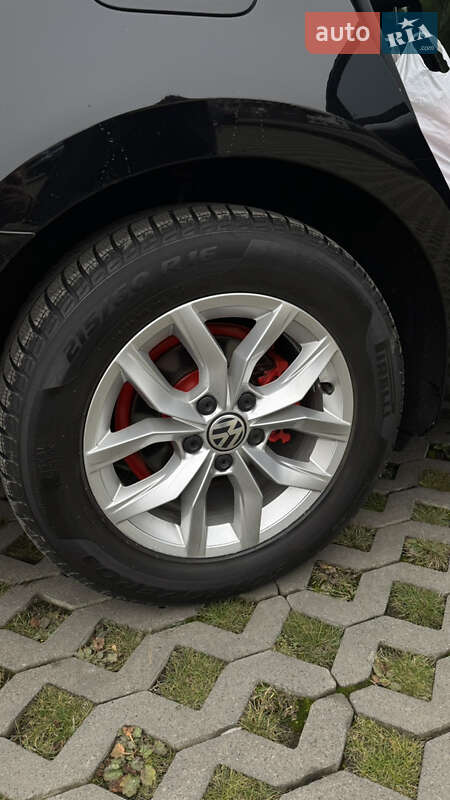 Седан Volkswagen Passat 2016 в Хмельницком