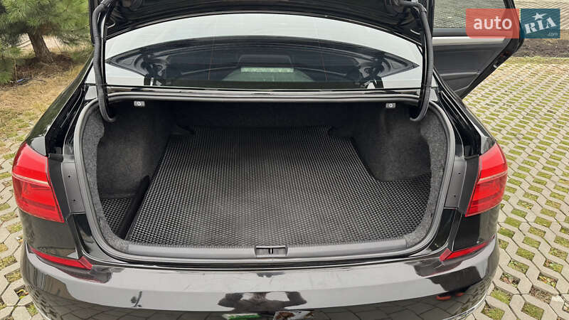 Седан Volkswagen Passat 2016 в Хмельницком