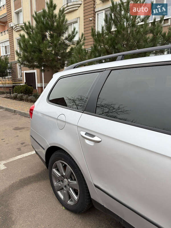 Універсал Volkswagen Passat 2008 в Одесі
