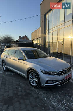 Универсал Volkswagen Passat 2021 в Луцке