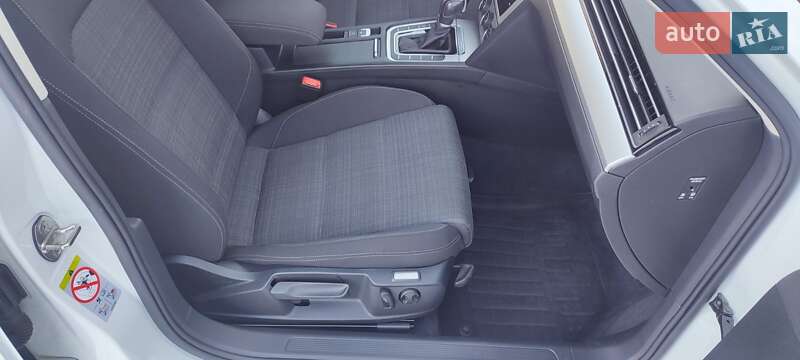 Універсал Volkswagen Passat 2017 в Вишгороді