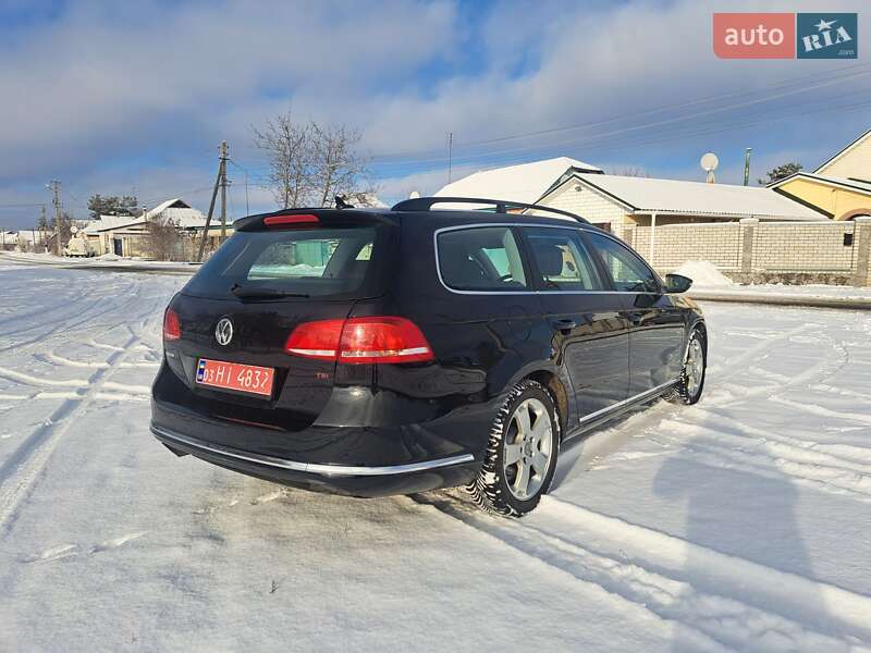Універсал Volkswagen Passat 2012 в Харкові