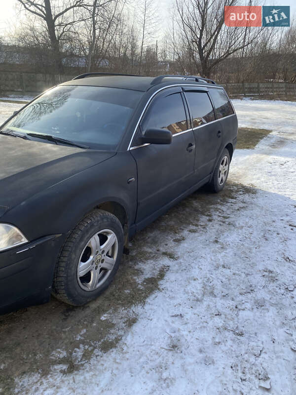 Универсал Volkswagen Passat 2001 в Яворове